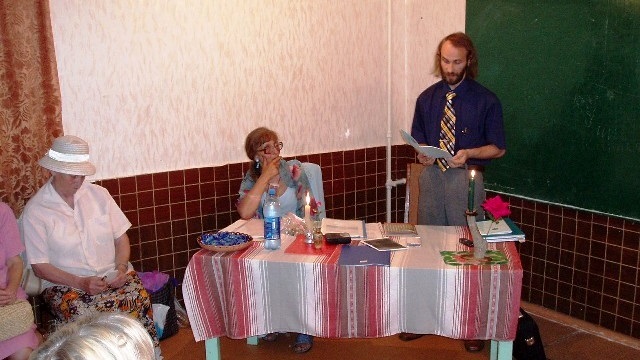 Встреча Александра Набабкина с народным поэтами Севастополя в клубе "Созвучие" 29 июня 2006